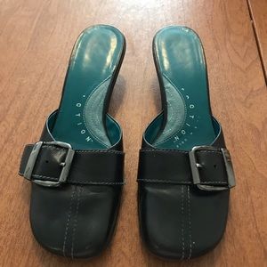 Kenneth Cole black mule short heel shoes 7.5